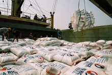Rice shipments from Vietnam climbing on lower prices, China
