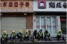 Toàn cầu đau đầu với lựa chọn kinh tế hay sức khỏe