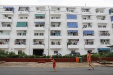 Căn hộ bình dân tái xuất