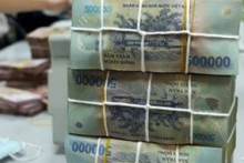  Vietnam's banks squeezing customers to offset bad debt cleanup costs: expert