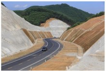 Vietnam seeks investment in North-South Expressway