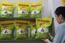 Vietnam raises value bar in ASEAN rice export race with Thailand