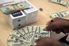 Apple soán ngôi vua trái phiếu