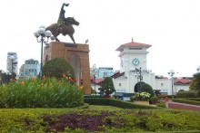 Vietnam hub's iconic mounted general to ride away for subway