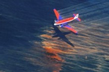 BP settles 2010 U.S. oil spill claims for $18.7 bln