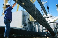 Áp thuế tự vệ 4 năm cho phôi thép và thép dài nhập khẩu