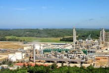 Dung Quat refinery operator sees revenues surge 80 pct
