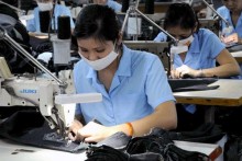 Lương tăng chậm nhất trong một thập kỷ, doanh nghiệp vẫn lo kiệt quệ