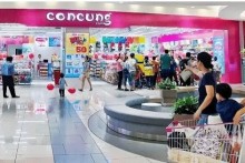 Largest baby products chain sees profits plummet