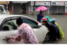 Cuộc sống đảo lộn sau trận mưa kỷ lục ở Đà Nẵng