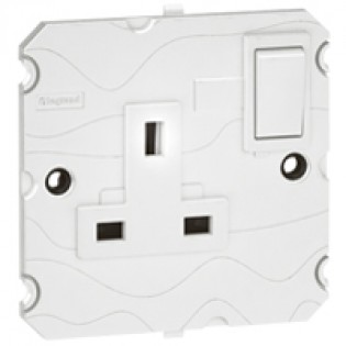 SOCK 1G 13A 250V BS SWITCH  WH