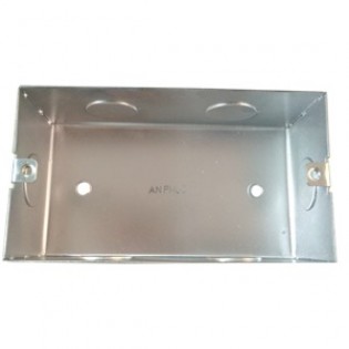 Hộp chữ nhật hàn âm tường 132x72